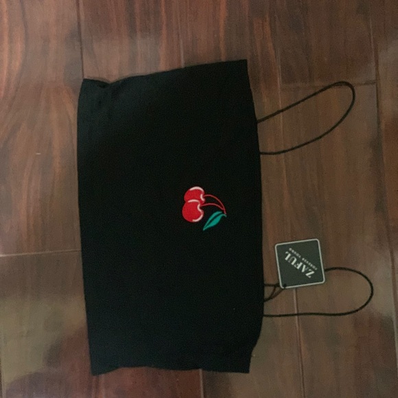 Spaghetti strap black crop top!! - Picture 3 of 3